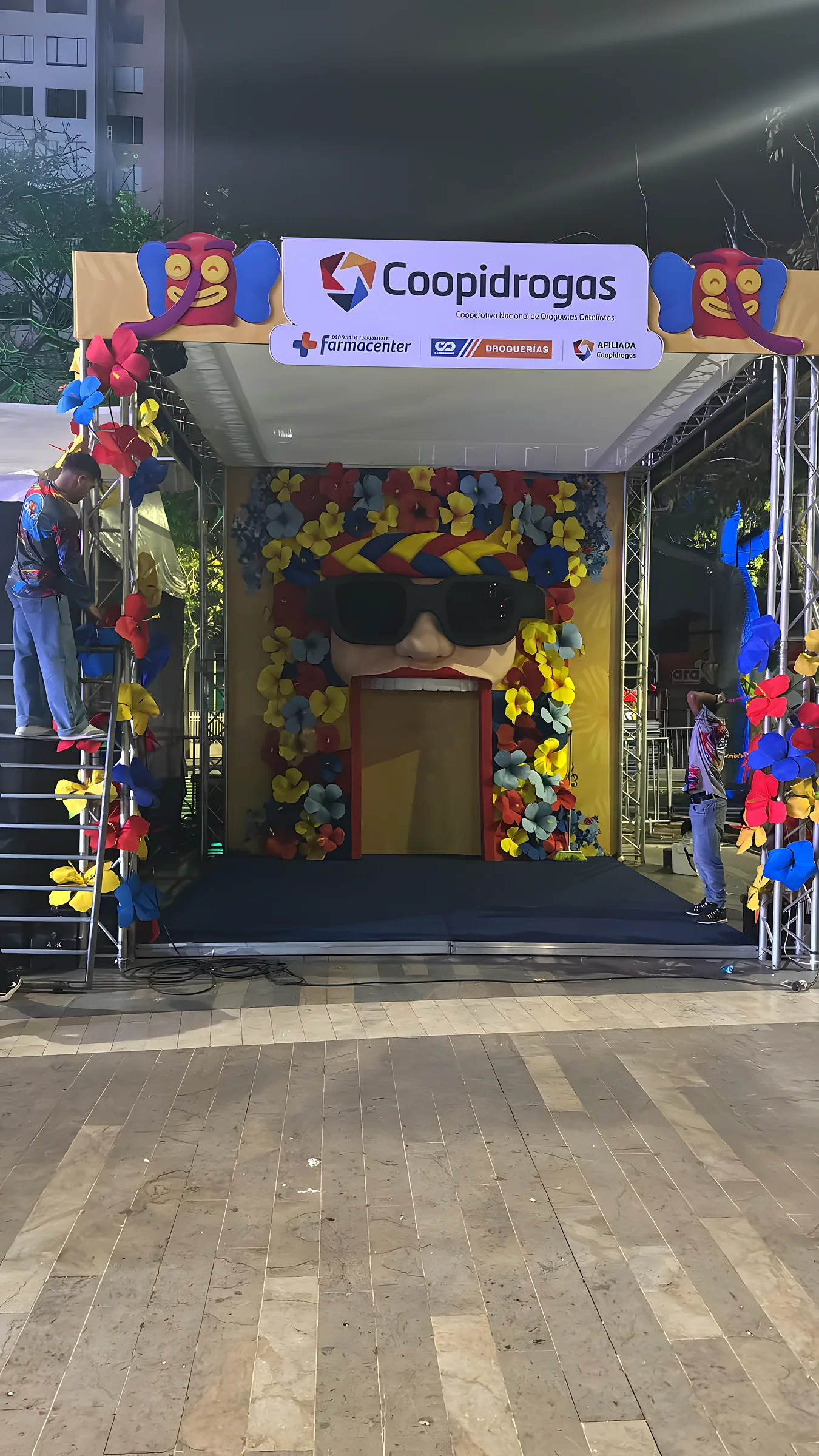 Arco de activación de marca en el Carnaval